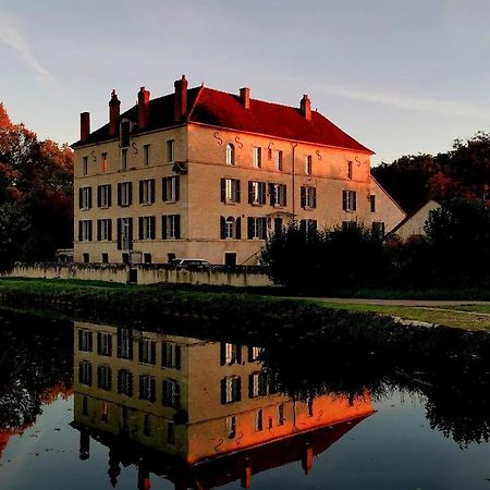 Bed and Breakfast Le Moulin Neuf Ancy-le-Franc Exterior foto