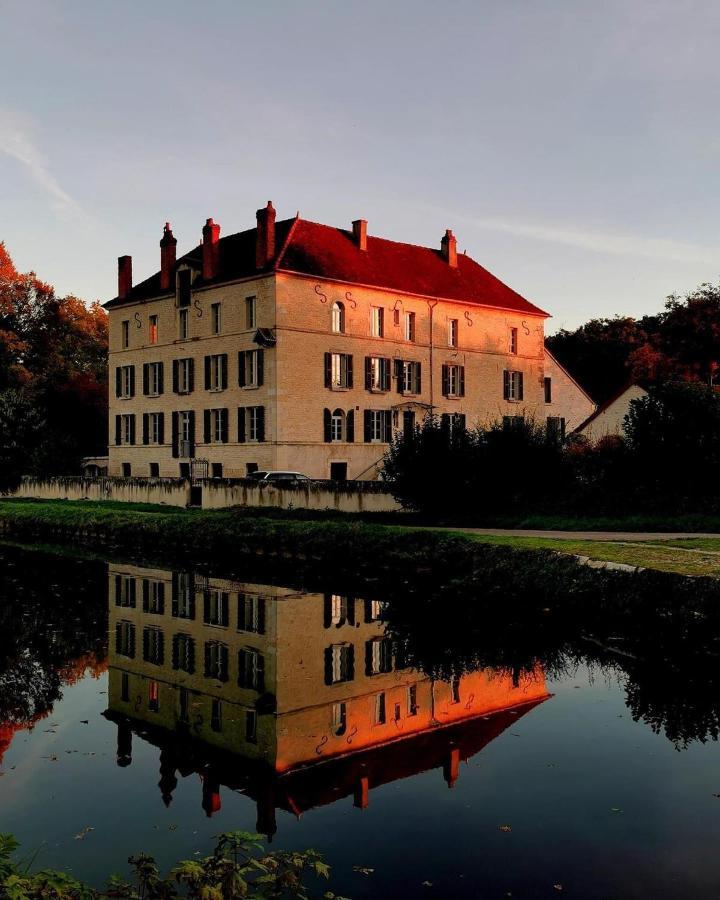 Bed and Breakfast Le Moulin Neuf Ancy-le-Franc Exterior foto